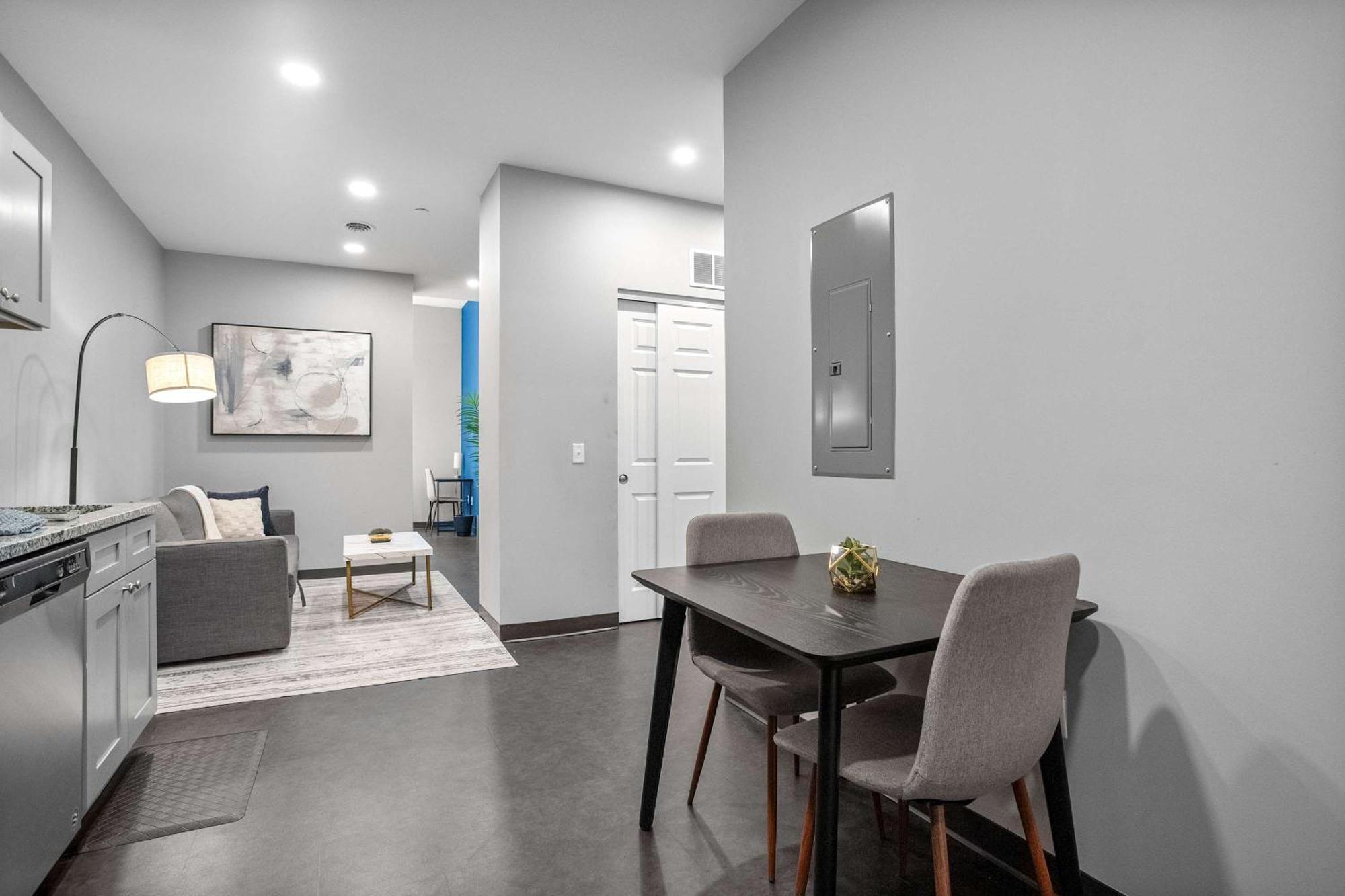 Cozysuites Modern 1br In Downtown Pitts #2 Apartment